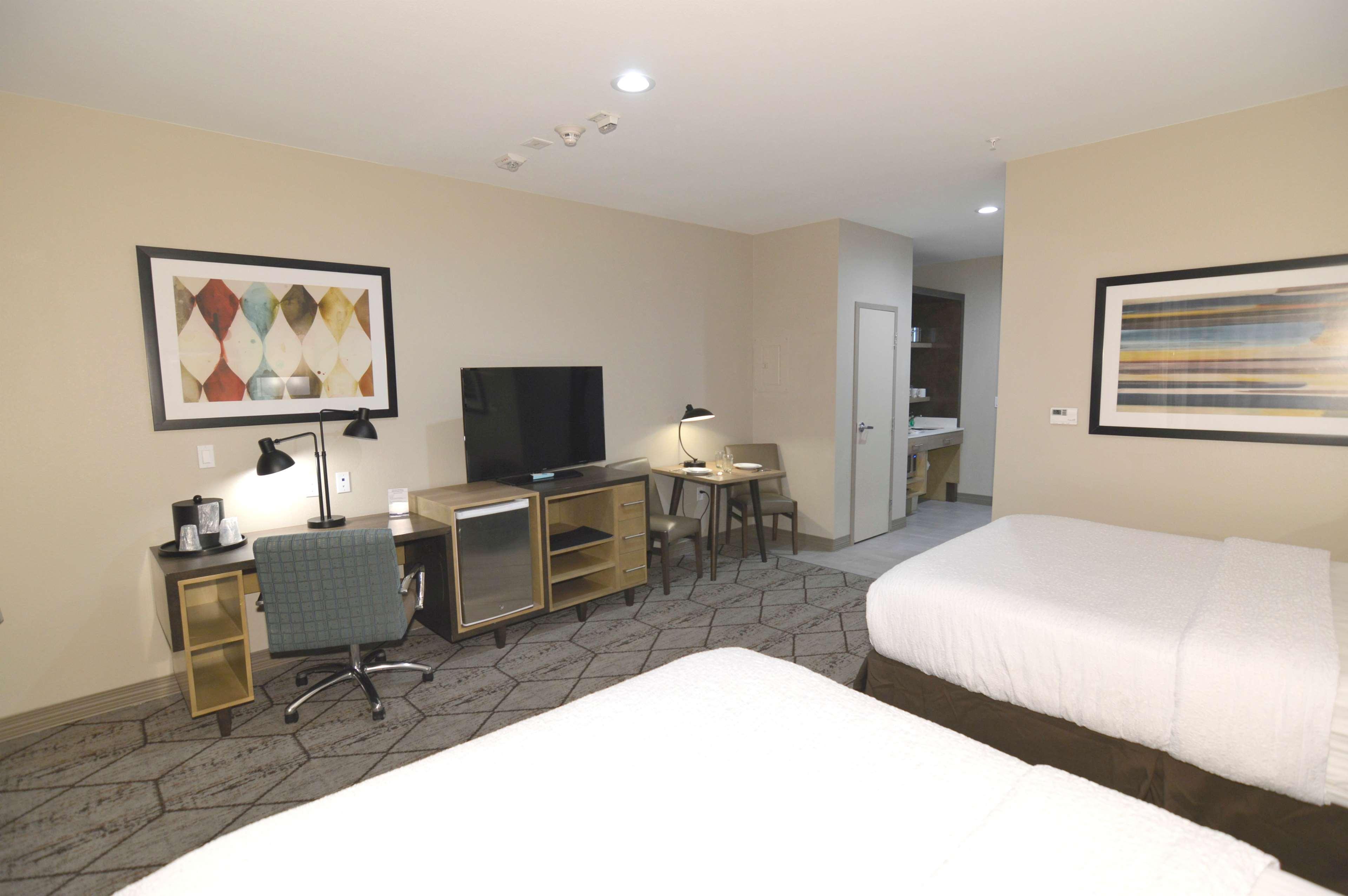 Best Western Plus Pleasanton Hotel Bagian luar foto