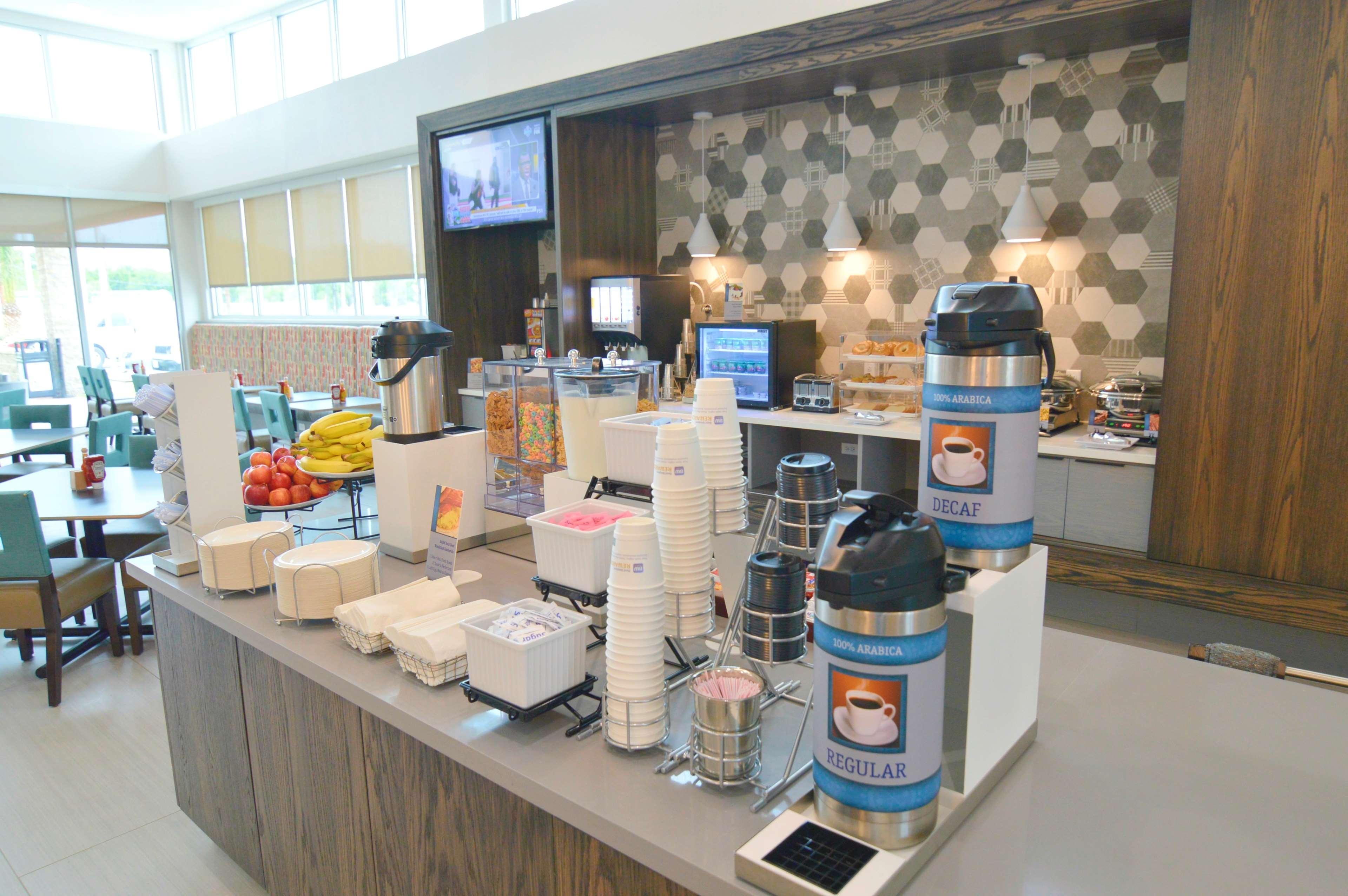 Best Western Plus Pleasanton Hotel Bagian luar foto